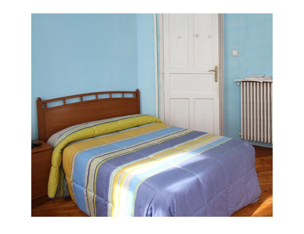 Hostal Bayon Леон Екстериор снимка