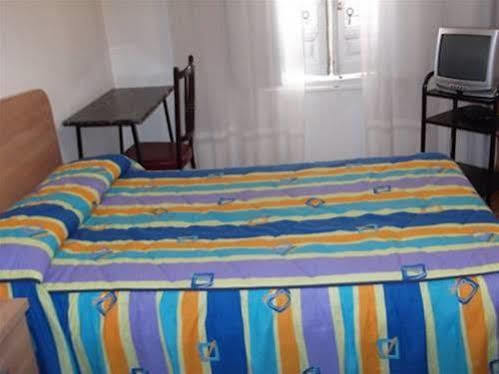 Hostal Bayon Леон Екстериор снимка