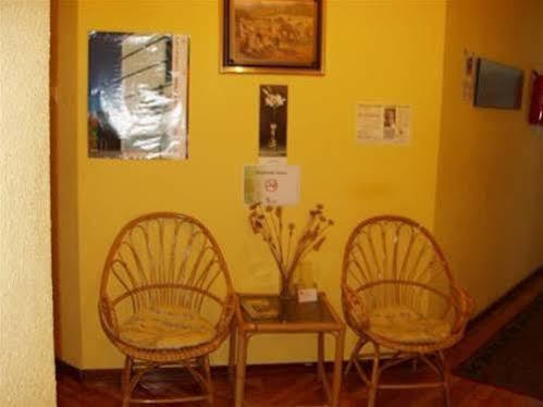 Hostal Bayon Леон Екстериор снимка